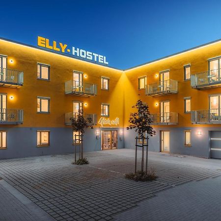 Elly Hostel Фрайберг Экстерьер фото