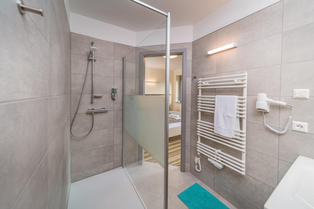 Elly Hostel Фрайберг Экстерьер фото
