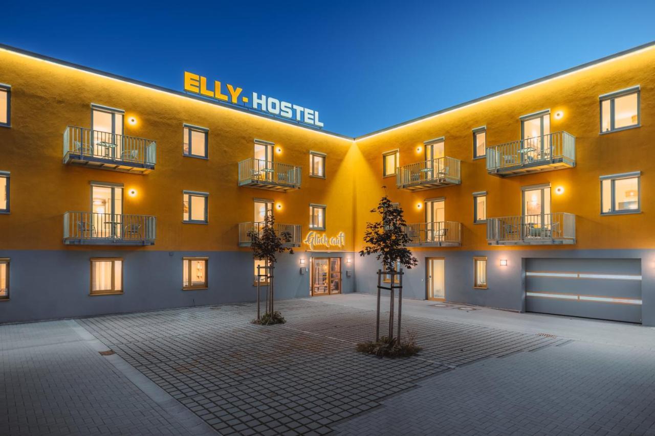 Elly Hostel Фрайберг Экстерьер фото