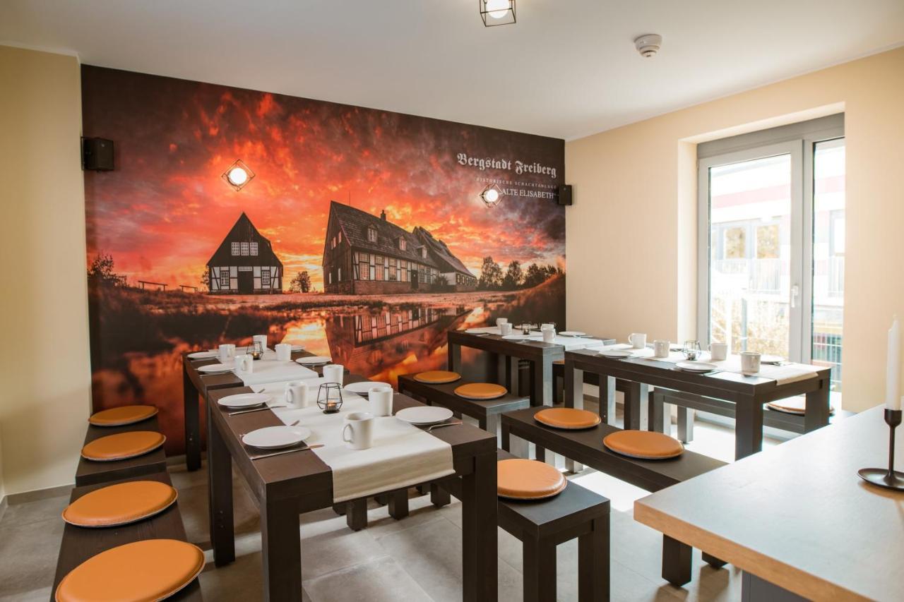 Elly Hostel Фрайберг Экстерьер фото