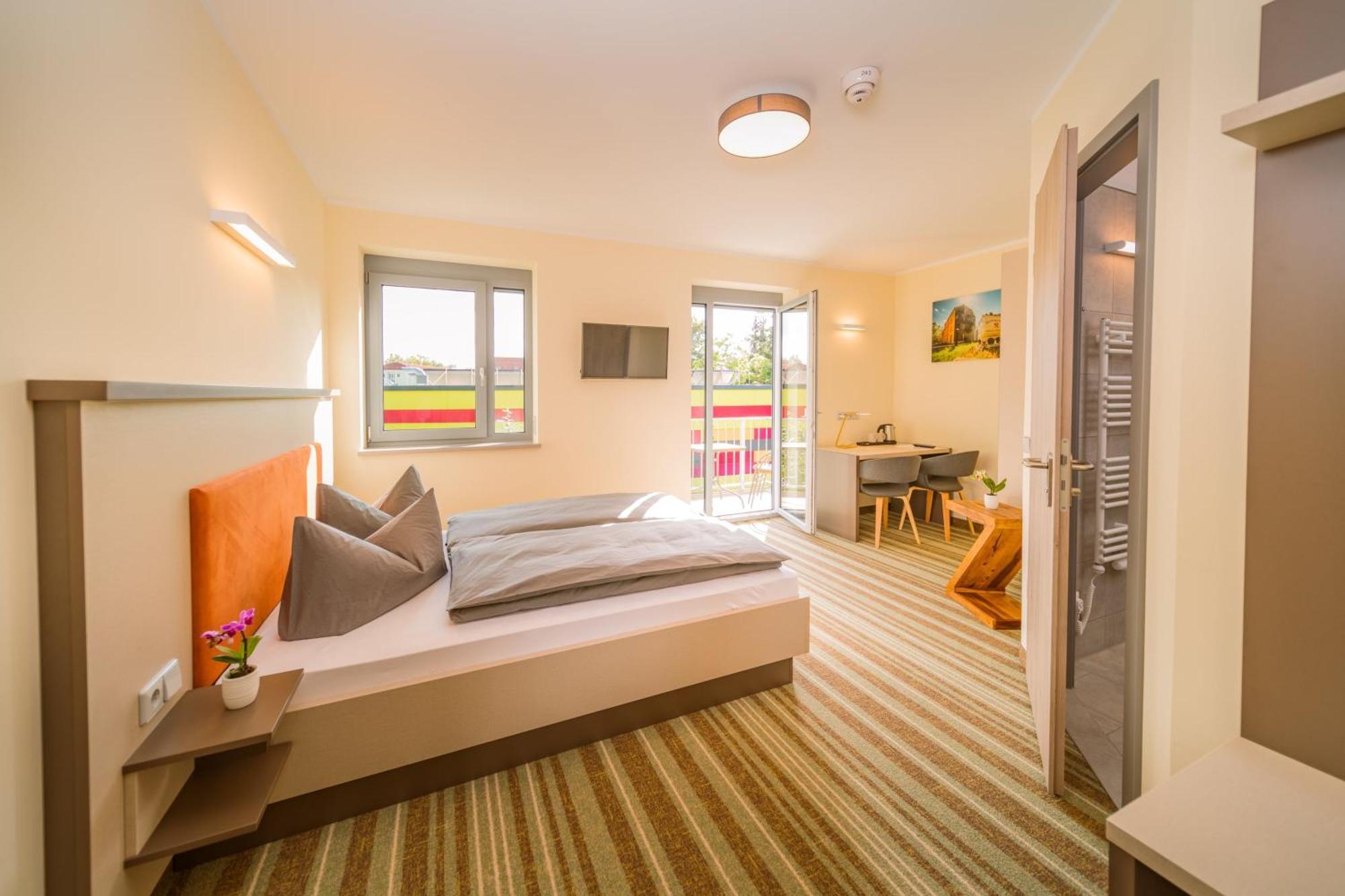 Elly Hostel Фрайберг Экстерьер фото